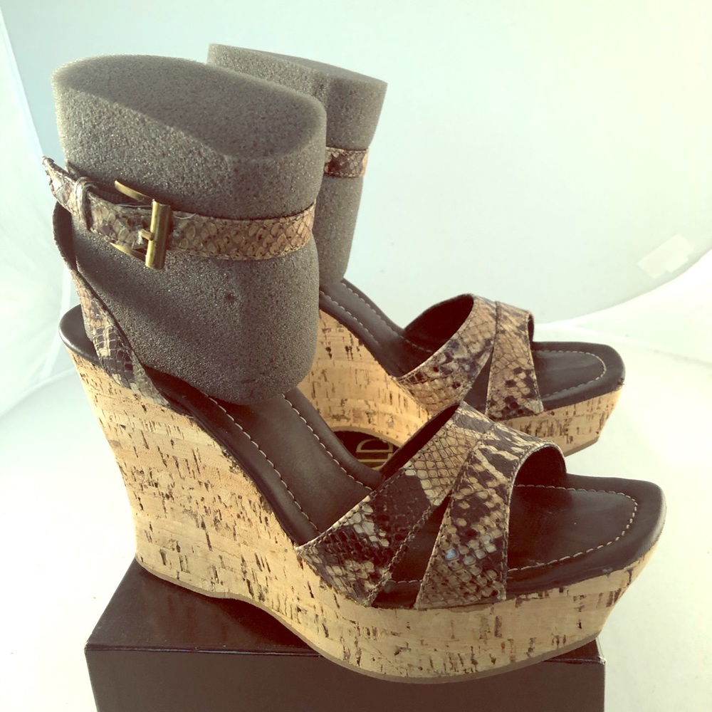 Leather and cork wedges tan size 8.5